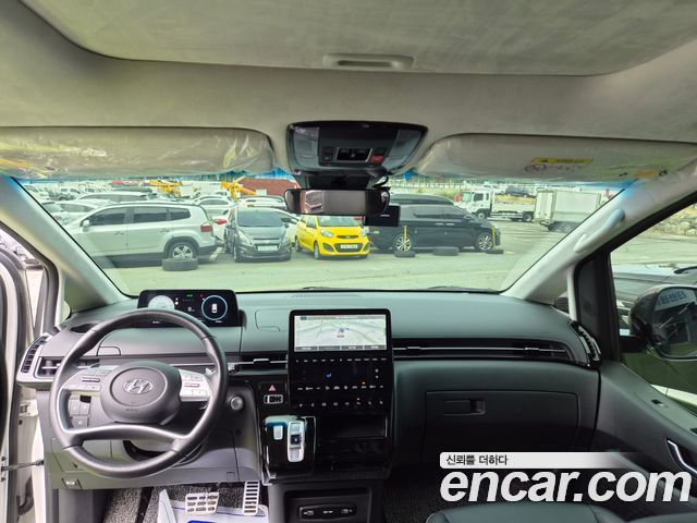 Hyundai Staria 4WD Lounge 9-Seater Prestige 2023 — фото 18