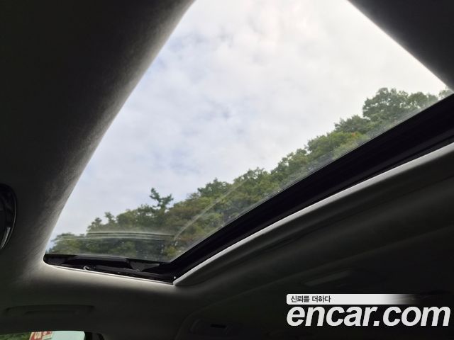 Hyundai Staria 4WD Lounge 9-Seater Prestige 2023 — фото 19