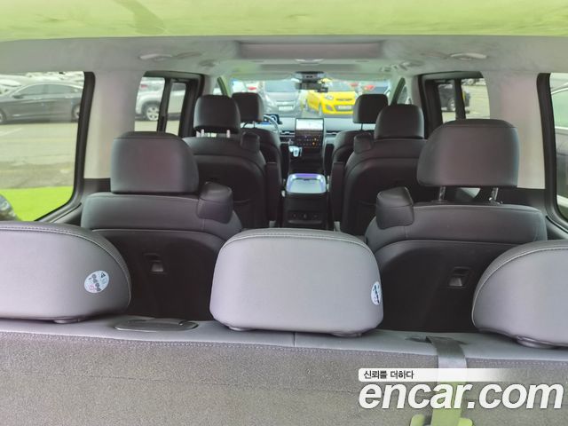 Hyundai Staria 4WD Lounge 9-Seater Prestige 2023 — фото 23