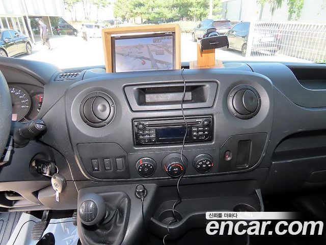 Renault Korea Master 2.3 Van L 2019 — фото 17