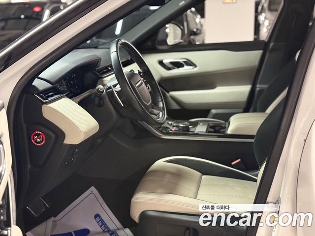 Land Rover Range Rover Velar 3.0 D300 R-Dynamic SE 2018 — фото 5