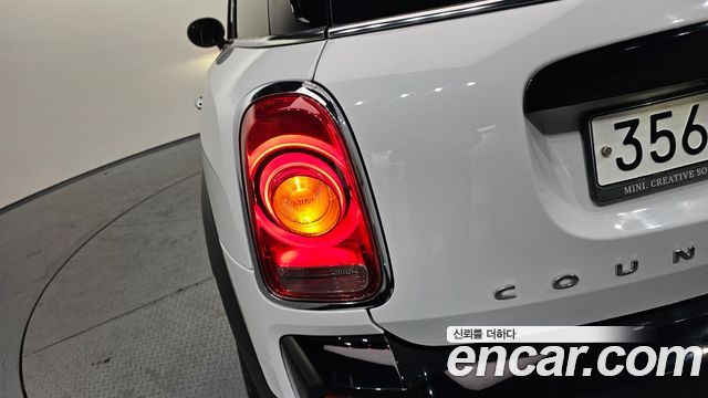 MINI Cooper S Countryman ALL4 2nd 2020 — фото 23