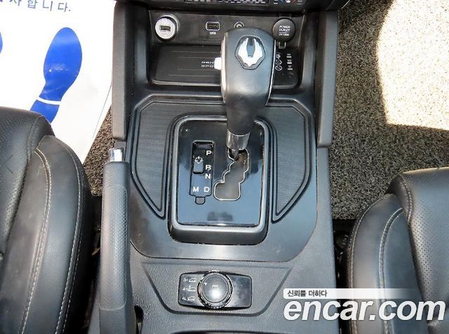 KG Mobility (SsangYong) Rexton Sports Khan Diesel 2.2 4WD Dynamic Edition (5-Link) 2021 — фото 10