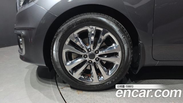 Kia Carnival 9-seater Prestige 2018 — фото 5
