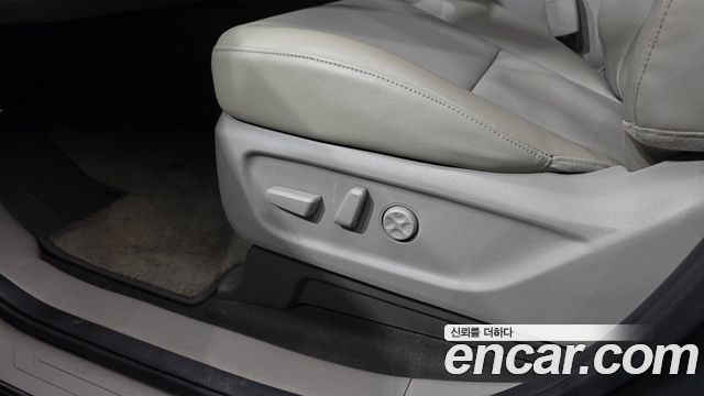 Kia Carnival 9-seater Prestige 2018 — фото 18