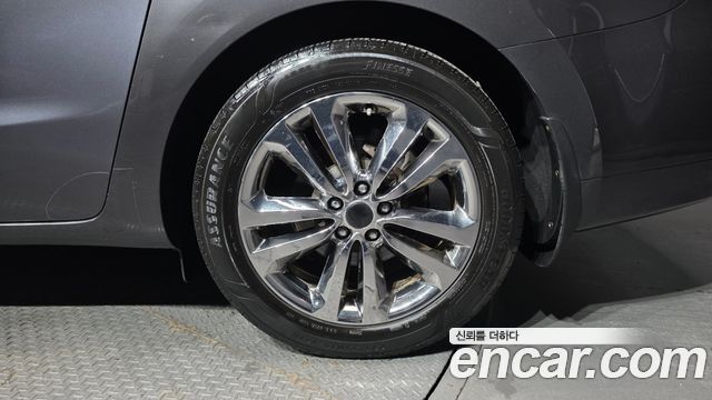 Kia Carnival 9-seater Prestige 2018 — фото 21