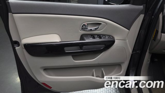 Kia Carnival 9-seater Prestige 2018 — фото 24