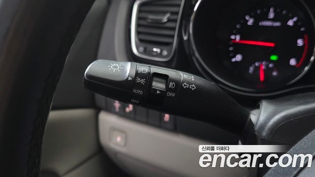 Kia Carnival 9-seater Prestige 2018 — фото 32