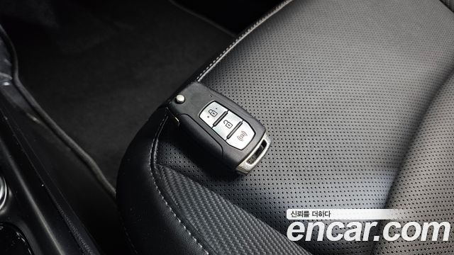KG Mobility (SsangYong) Tivoli Air 1.5 A3 2WD 2022 — фото 14