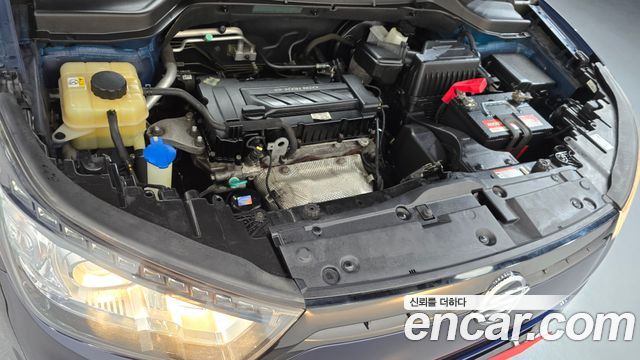 KG Mobility (SsangYong) Tivoli LX 2WD DLX 2015 — фото 6