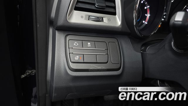 KG Mobility (SsangYong) Tivoli LX 2WD DLX 2015 — фото 16