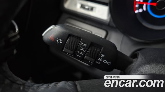 KG Mobility (SsangYong) Tivoli LX 2WD DLX 2015 — фото 32