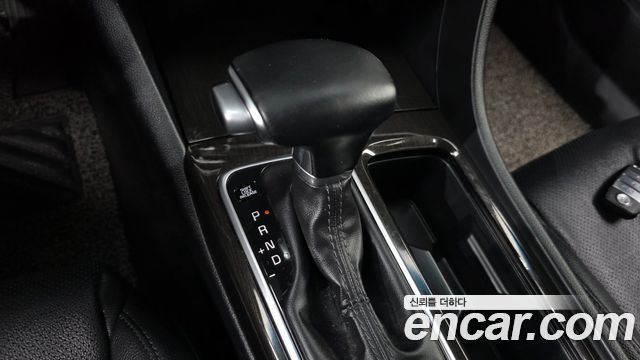 Kia K5 (II) 2.0 Prestige 2019 — фото 9
