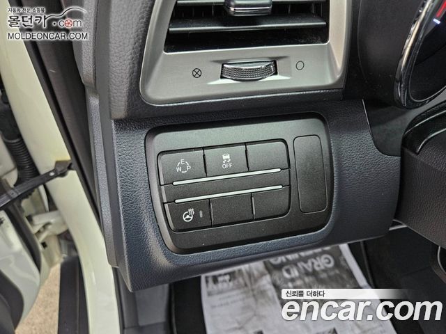KG Mobility (SsangYong) Tivoli LX 2WD DLX 2016 — фото 9