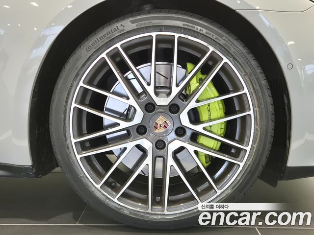 Porsche Panamera (976) 2.9 AWD E-Hybrid 2025 — фото 5