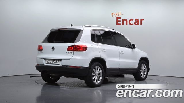 Volkswagen Tiguan 2.0 TDI Comfort 5N 2016 — фото 2