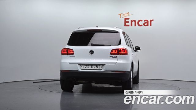 Volkswagen Tiguan 2.0 TDI Comfort 5N 2016 — фото 4