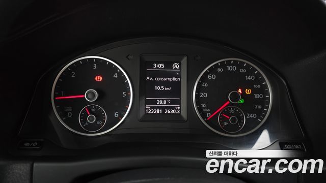 Volkswagen Tiguan 2.0 TDI Comfort 5N 2016 — фото 8