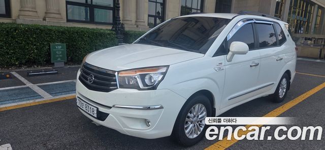 KG Mobility (SsangYong) Korando Turismo 4WD GT 11-seater