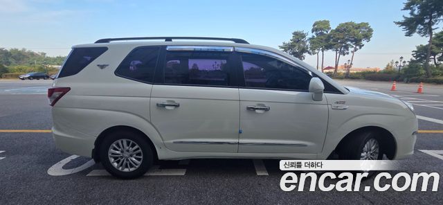 KG Mobility (SsangYong) Korando Turismo 4WD GT 11-seater 2014 — фото 17