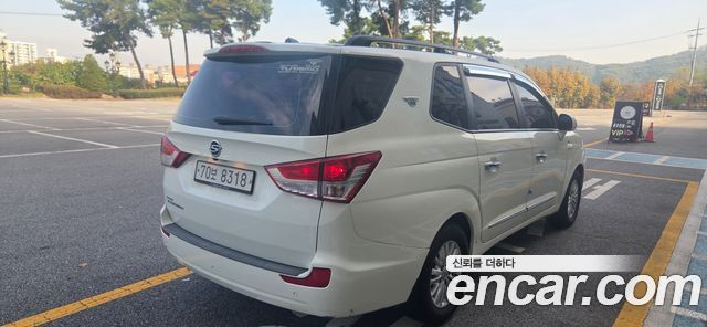 KG Mobility (SsangYong) Korando Turismo 4WD GT 11-seater 2014 — фото 18