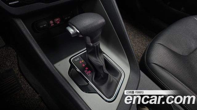 Kia Niro Luxury 2018 — фото 9