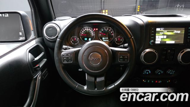 Jeep Wrangler (JK) 3.6 Sahara 4Door 2017 — фото 13