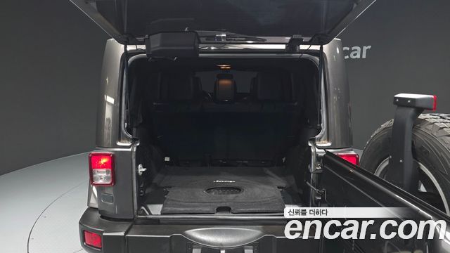 Jeep Wrangler (JK) 3.6 Sahara 4Door 2017 — фото 20