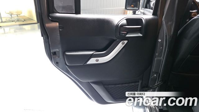 Jeep Wrangler (JK) 3.6 Sahara 4Door 2017 — фото 25