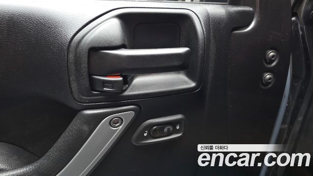 Jeep Wrangler (JK) 3.6 Sahara 4Door 2017 — фото 30