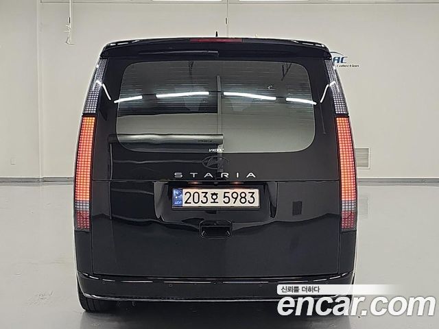 Hyundai Staria HEV 1.6 Lounge 9-Seater Inspiration 2025 — фото 3