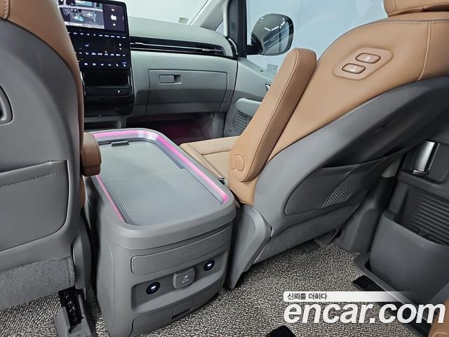 Hyundai Staria HEV 1.6 Lounge 9-Seater Inspiration 2025 — фото 17