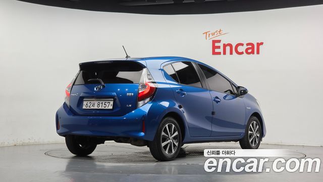 Toyota Prius C 1.5 2019 — фото 2