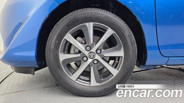 Toyota Prius C 1.5 2019 — фото 5