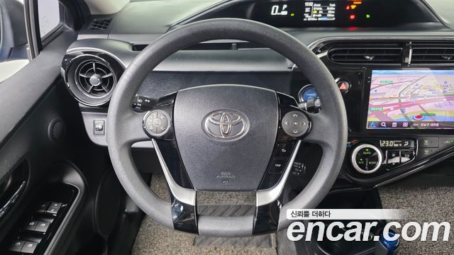 Toyota Prius C 1.5 2019 — фото 13