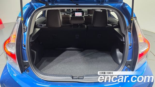 Toyota Prius C 1.5 2019 — фото 20