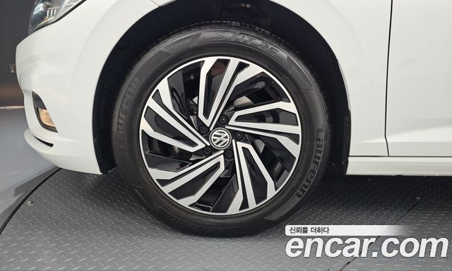 Volkswagen Jetta (VII) 1.4 TSI Premium 2021 — фото 5