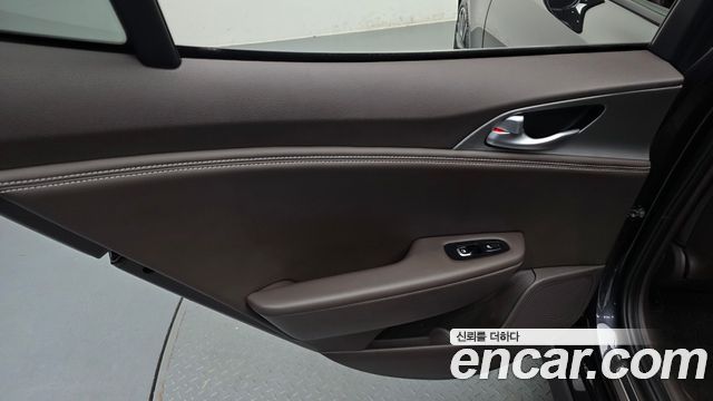 Kia Stinger 2.0 Turbo AWD Platinum 2020 — фото 31