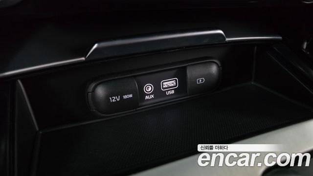 Kia Stinger 2.0 Turbo AWD Platinum 2020 — фото 38