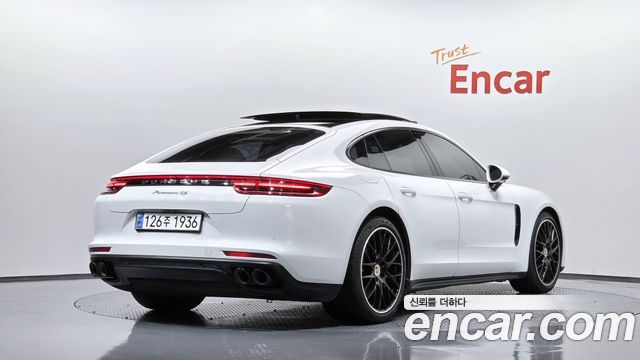Porsche Panamera (971) 3.0 AWD 2018 — фото 2