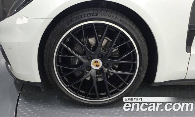 Porsche Panamera (971) 3.0 AWD 2018 — фото 5