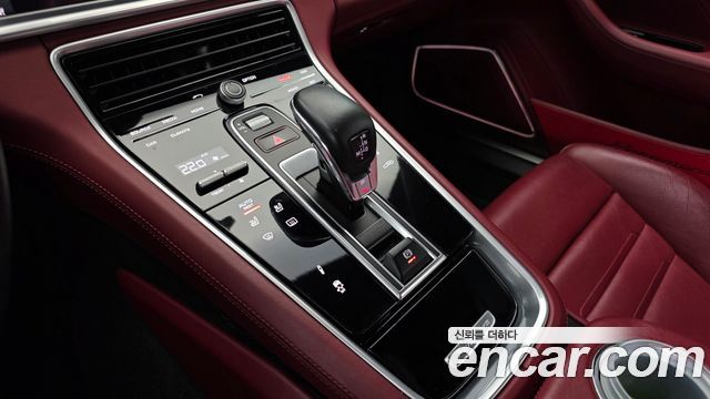 Porsche Panamera (971) 3.0 AWD 2018 — фото 9