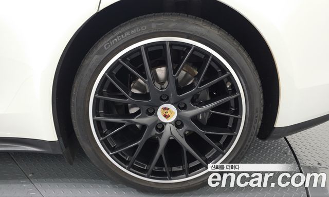Porsche Panamera (971) 3.0 AWD 2018 — фото 21