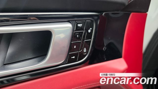 Porsche Panamera (971) 3.0 AWD 2018 — фото 27