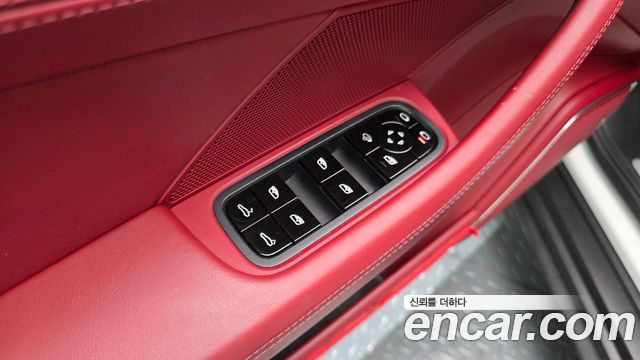 Porsche Panamera (971) 3.0 AWD 2018 — фото 30