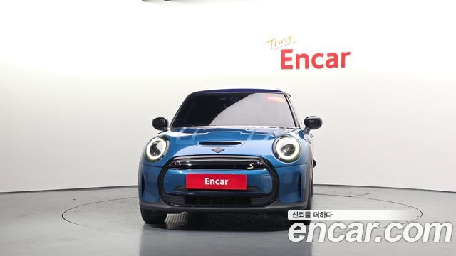 MINI Cooper Electric SE Electric 3rd 2022 — фото 3
