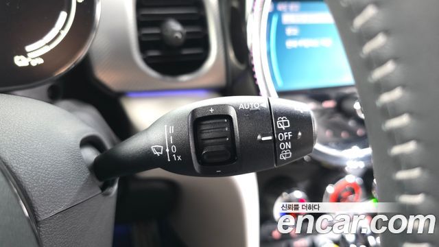 MINI Cooper Electric SE Electric 3rd 2022 — фото 21