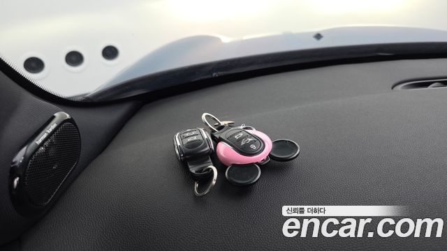 MINI Cooper Electric SE Electric 3rd 2022 — фото 38