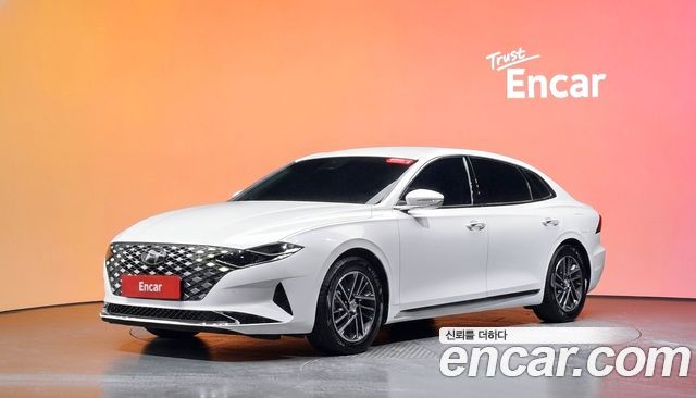 Hyundai Grandeur (IG) 3.0 LPi Rent Car Premium