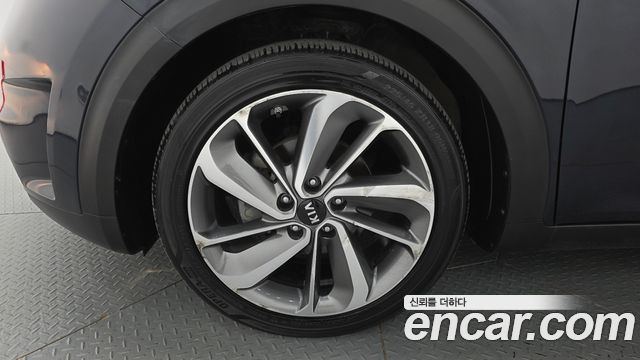 Kia Niro Prestige 2017 — фото 5